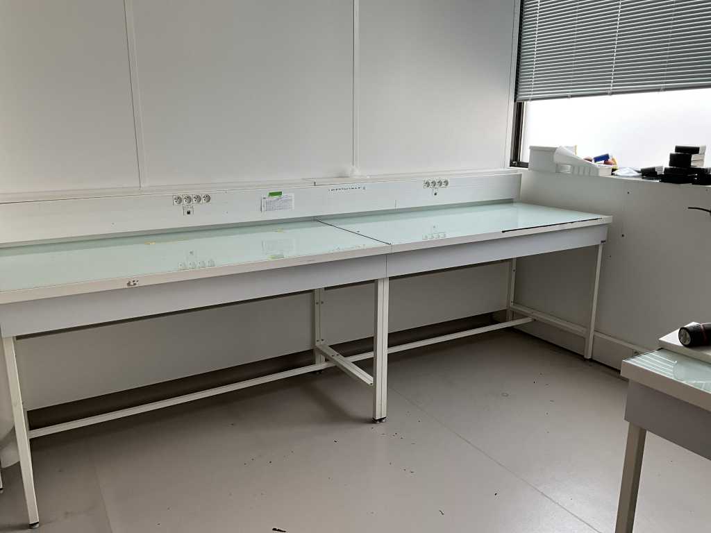 Lab Benches (2x)