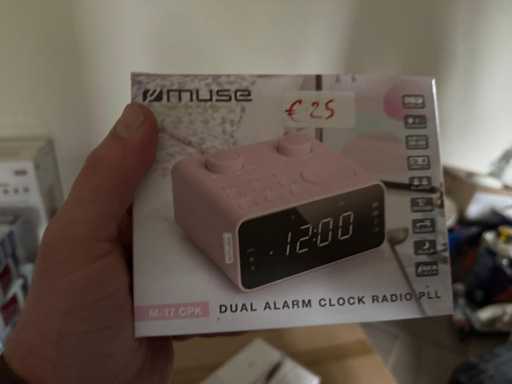 MUSE M-17 CPK Clock radio