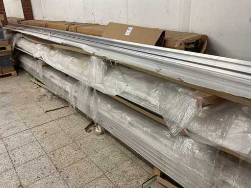 Voorraad staal en aluminium profielen