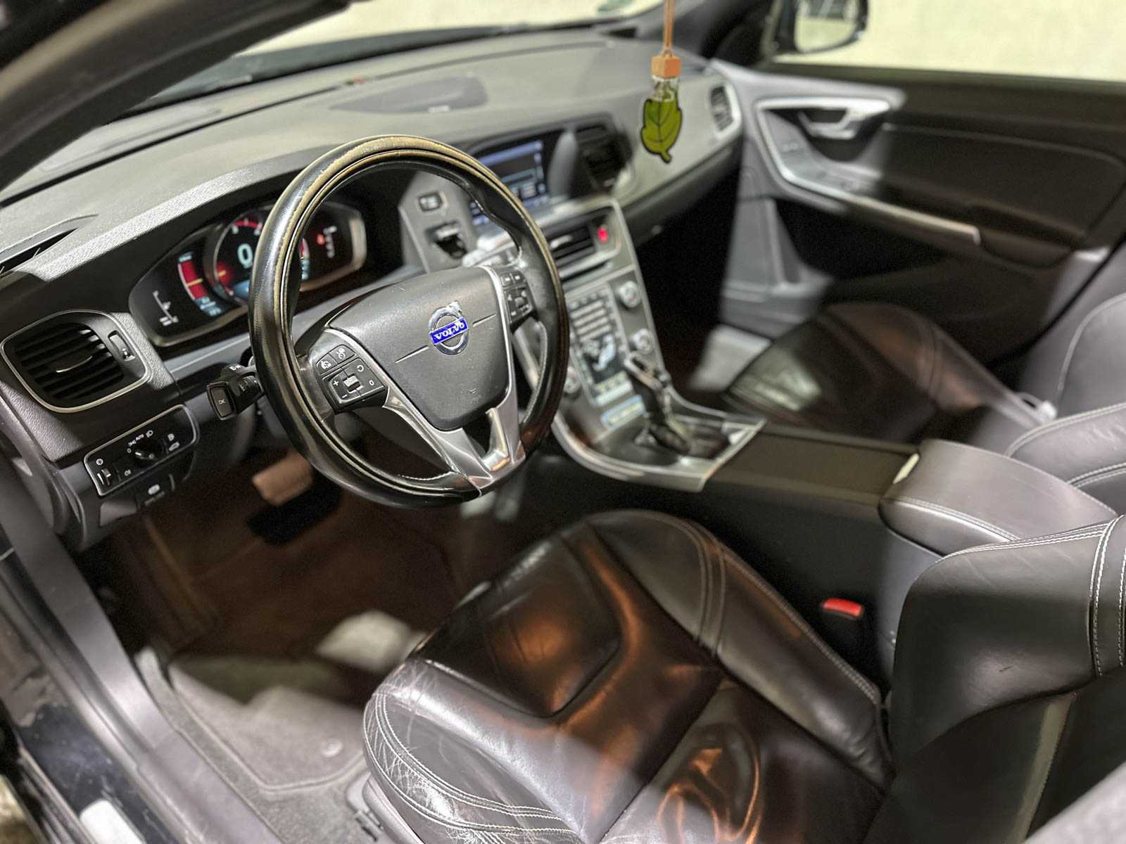 Volvo V60 2.4 D6 AWD Plug-In Hybrid Summum 285pk 2013 (Origineel-NL), 6-SFG-70