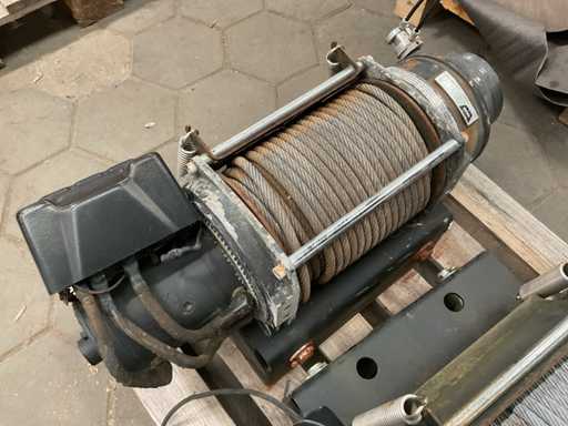 WARN Series 12 Cable Winch