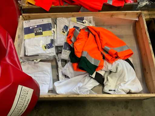 Charge von Arbeitskleidung