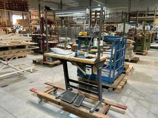 Juki MO-2504 Naaimachine