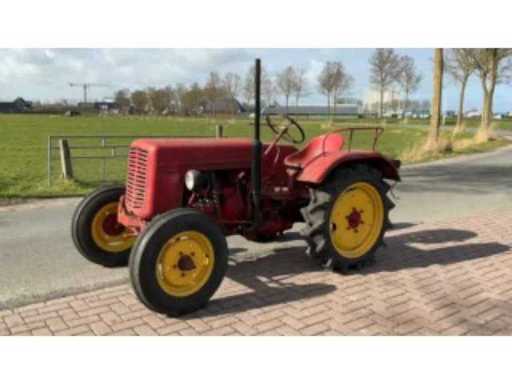 5b957044-569a-499d-a154-658dc77555d4.mp4