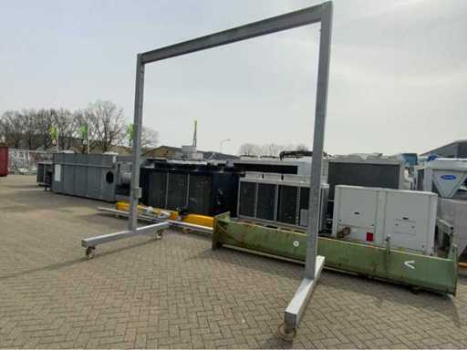 Kraan hijsbok met kettingtakels