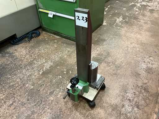 pillar clamp