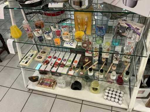 Various fragrance accessories