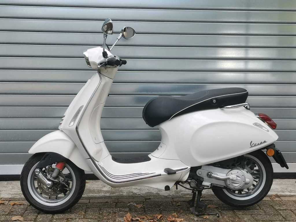 Piaggio Vespa Sprint 45km 4-takt bromscooter