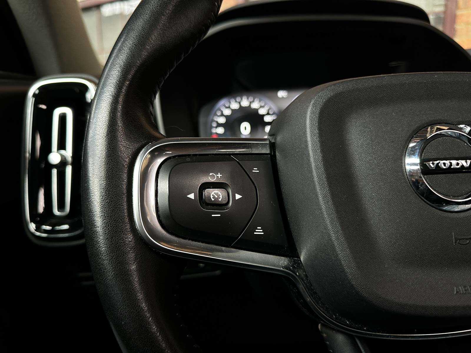 Volvo XC40 Recharge T4 INSCRIPTION EXPRESSION 129pk 2021 (Origineel-NL+1e eigenaar), K-649-LG