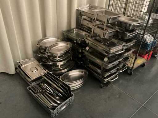 Lot chafing dishes