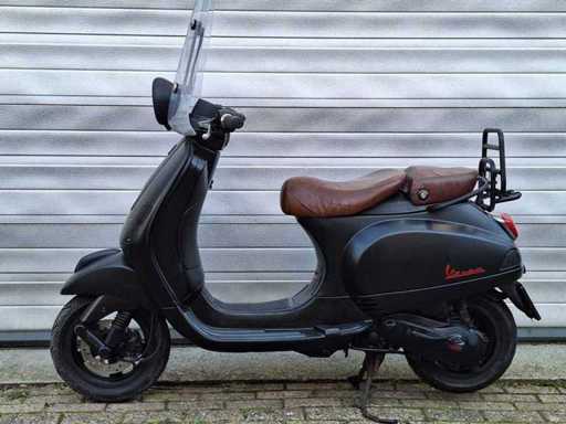 Piaggio Vespa LXV 25 km moped 2 timpi