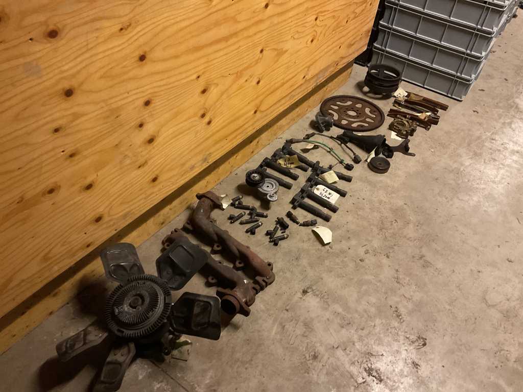 Batch of engine parts