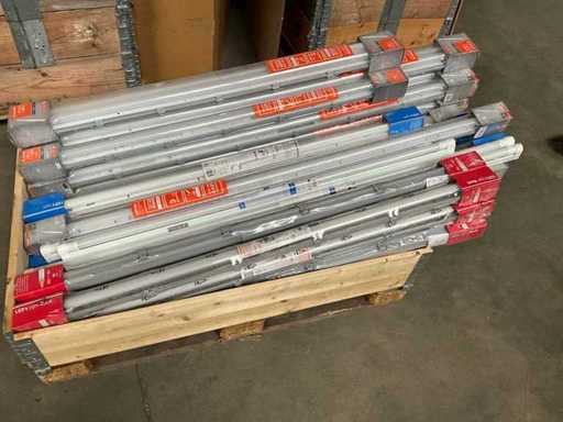 PALLETDEAL différentes marques d’éclairage fluorescent avec luminaire