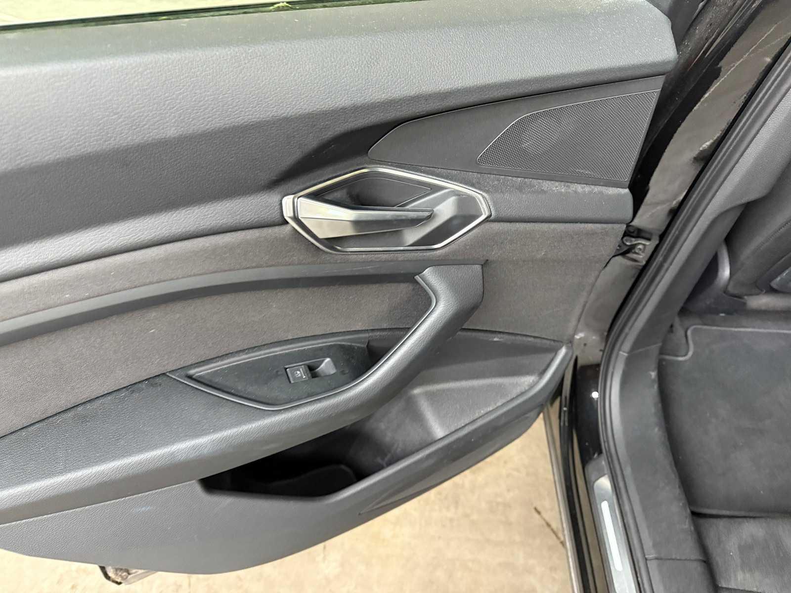 Audi e-tron 50 Quattro Business Edition 71 kWh 313pk 2020, K-422-JJ