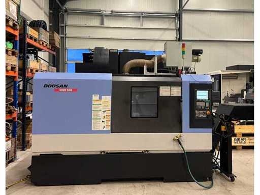 Centrele de prelucrare DOOSAN DNM500 2011 pe 3 axe