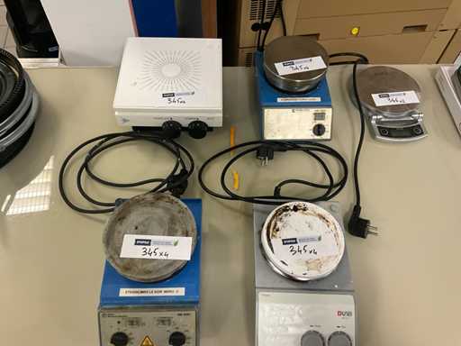 Zestaw 4 podgrzewanych mieszadeł magnetycznych