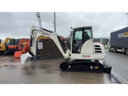 696ef3e9-050d-4ec0-95d1-8c7dfd88b4bf.mp4