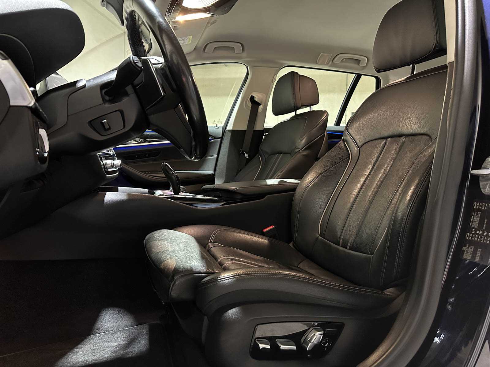 BMW 520i Touring High Executive Sport-Line 5-serie 184pk 2019, XG-208-V