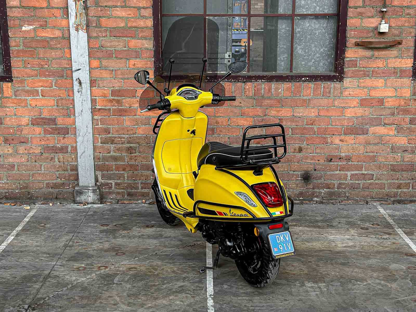 Piaggio Vespa Sprint 4T -CUSTOM- 2017, DKV-91-V Roller