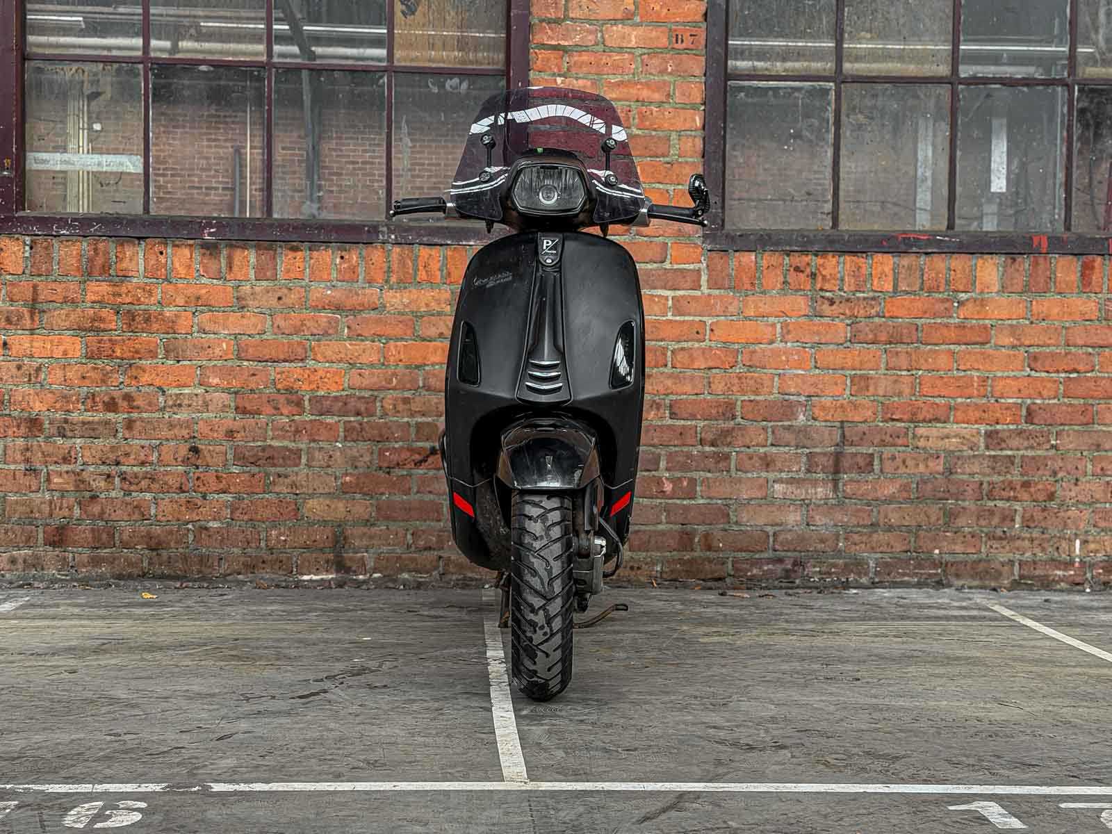 Piaggio Vespa Sprint 4T 2016 Scooter, DGX-89-G