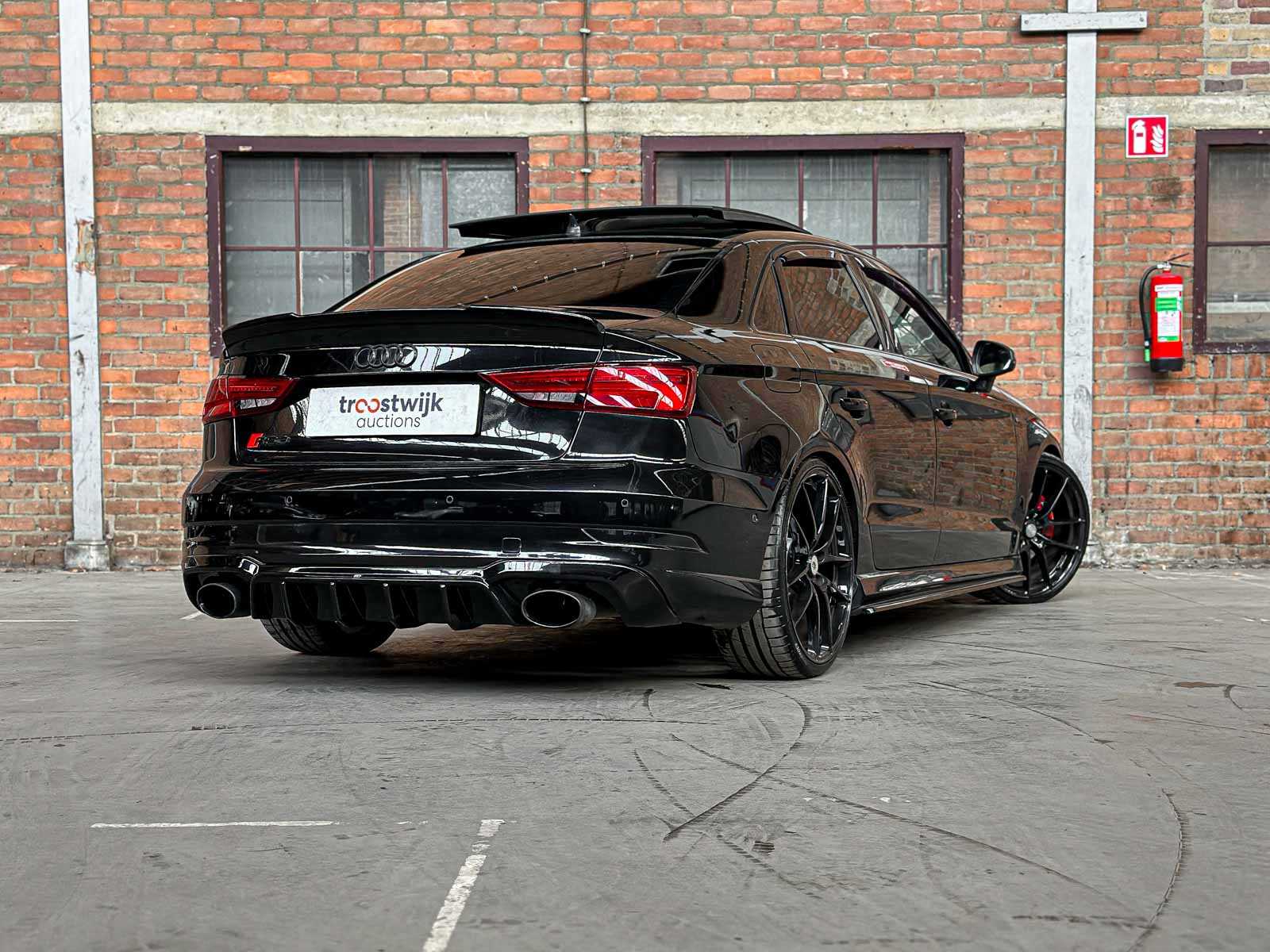 Audi A3 (RS3-LOOK) 1.8 TFSI 250pk 2015, G-248-DP