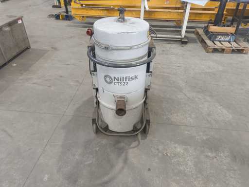 NILFISK CTS22 Vacuum cleaner for hazardous dust