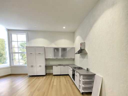 Hoekopgestelde showroomkeuken