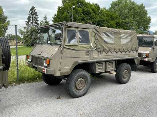 Pojazd wojskowy Puch Pinzgauer 710K z 1976 roku
