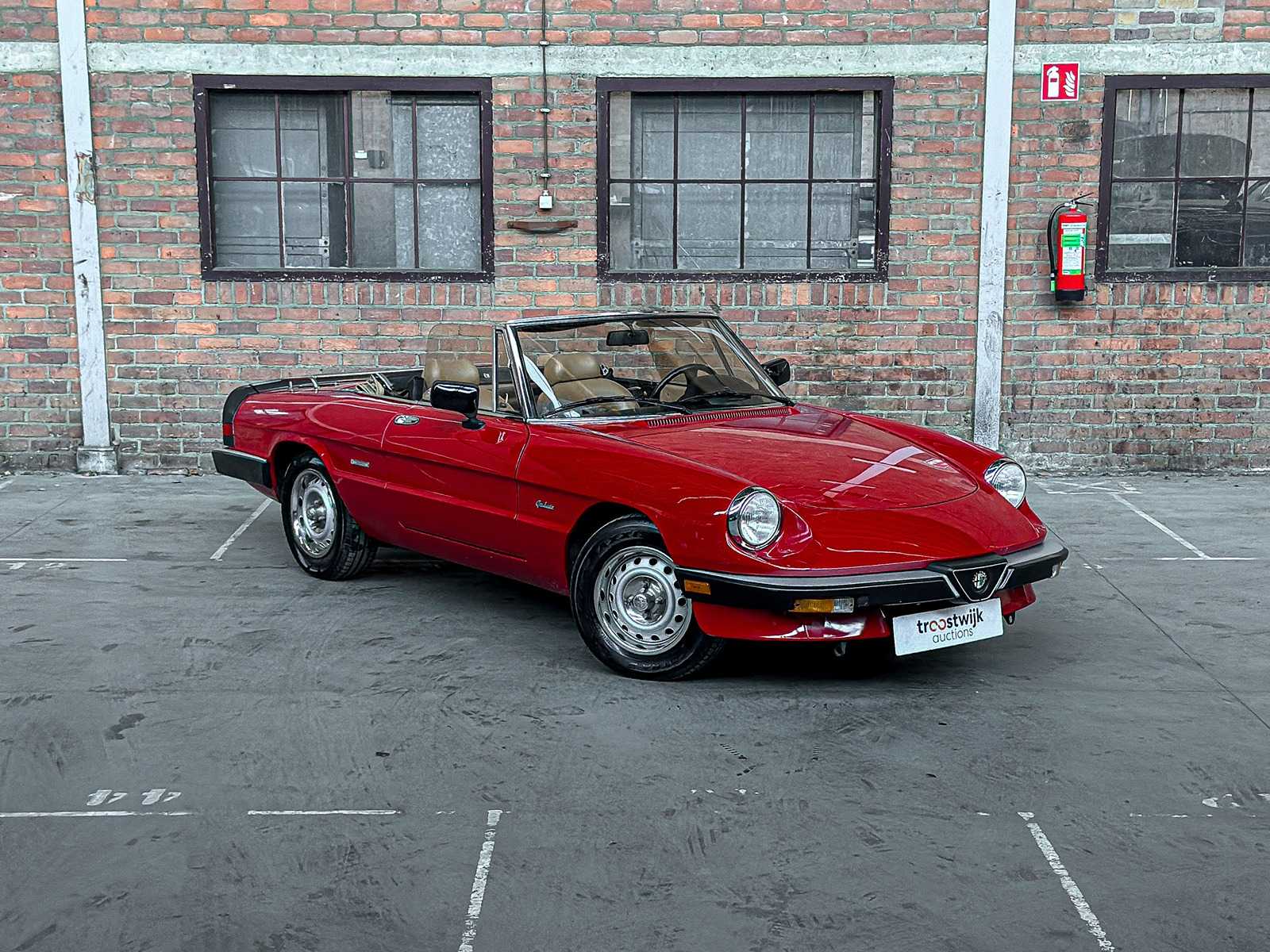 Alfa Romeo Spider 2.0 118pk 1987, NS-842-F