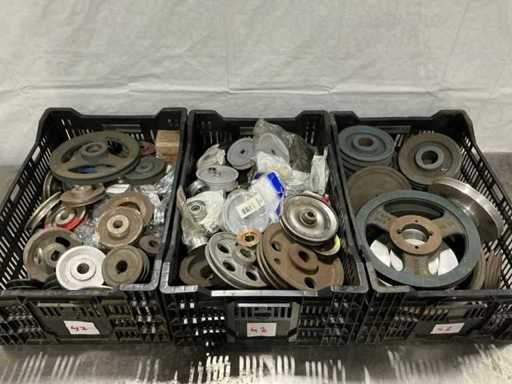 Diverses poulies à courroie en V (100x)