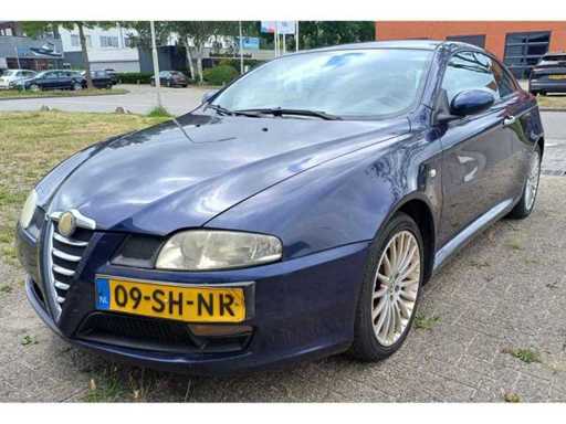 Alfa Romeo GT 2.0 JTS Distinctive Selespeed, 09-SH-NR