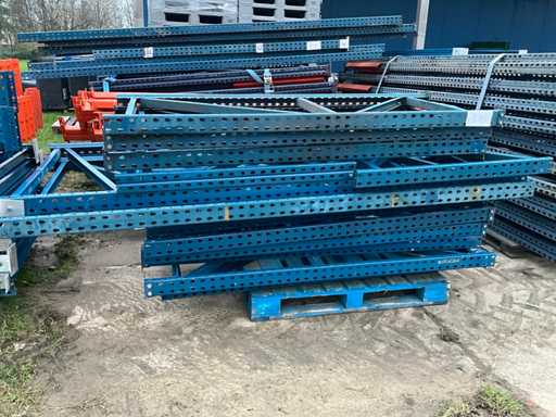 Diverse staanders (13x)