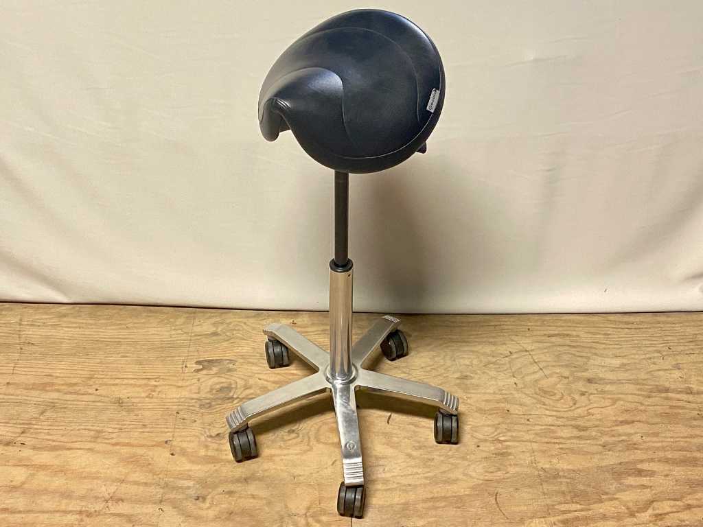 Score discount saddle stool