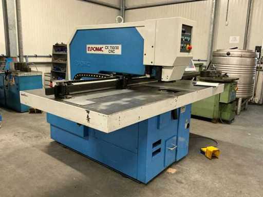 Macchina da punzonamento CNC Euromac CX 750/30 1996
