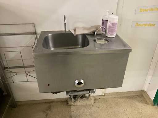 Lave-mains en acier inoxydable RADA