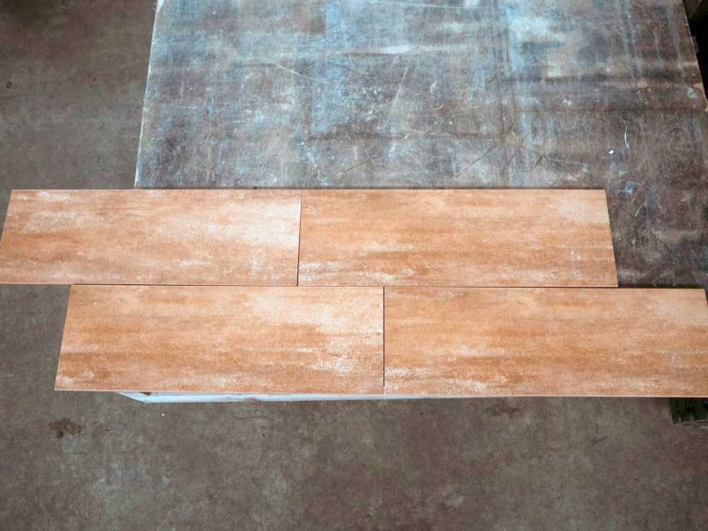 Ceramic tiles 37,8m²
