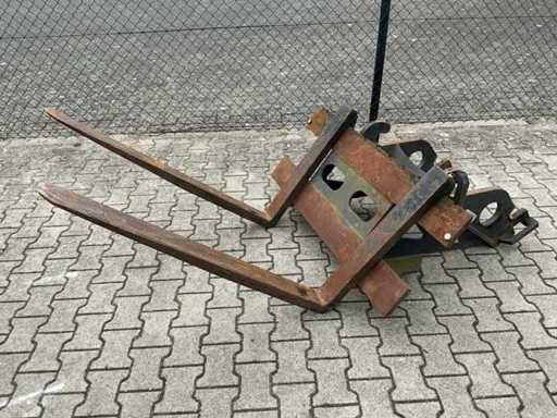Pallet forks Attachments