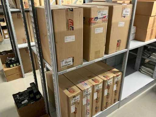 O mulțime de dulapuri de perete ide PL ST (8x)