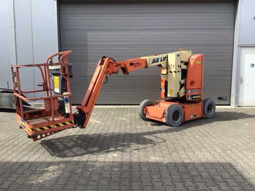 2014 Platforma koszowa JLG E300AJP