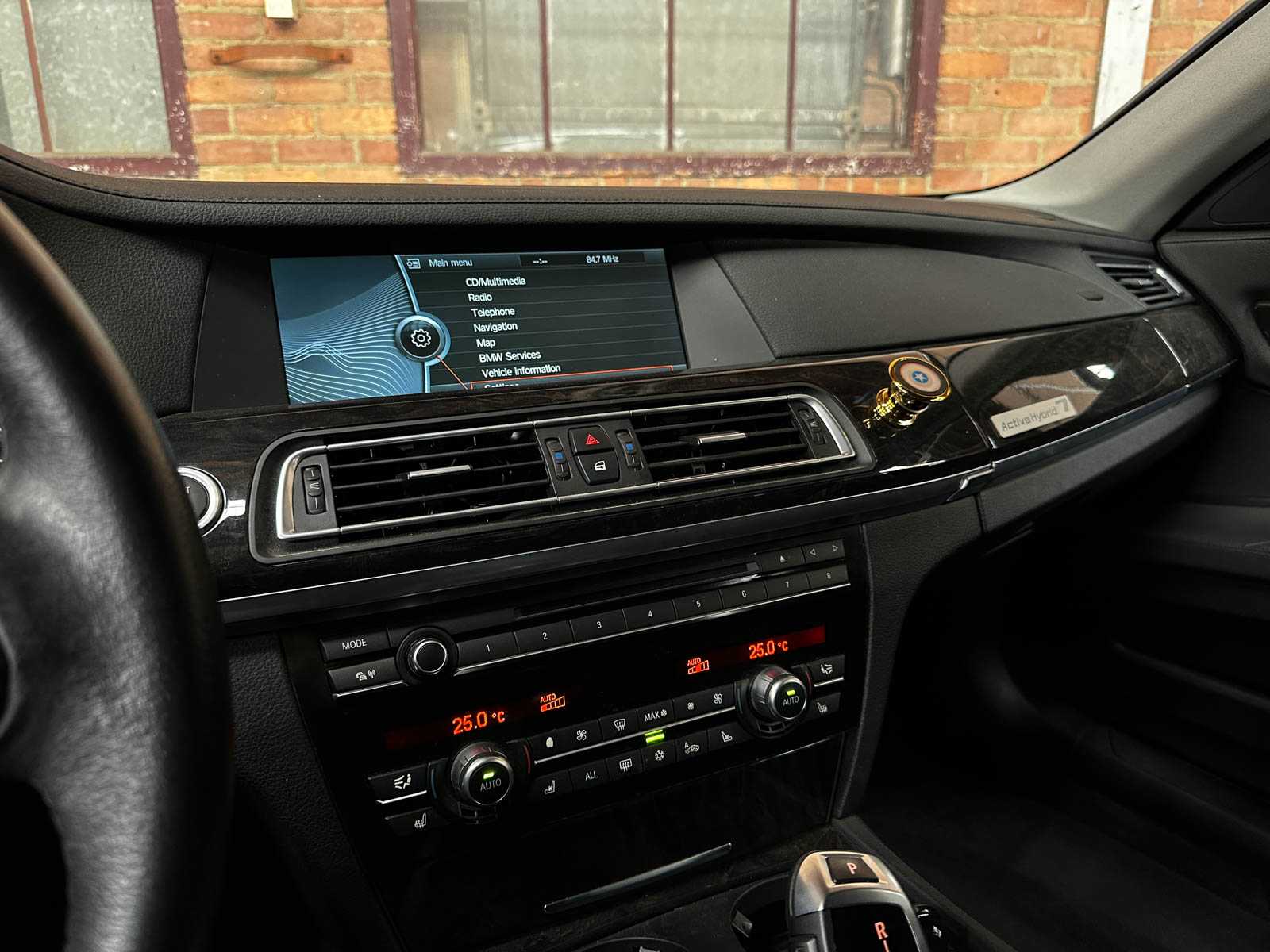 BMW ActiveHybrid7 F04 4.4 V8 465pk 2010 Youngtimer (70.000 km)