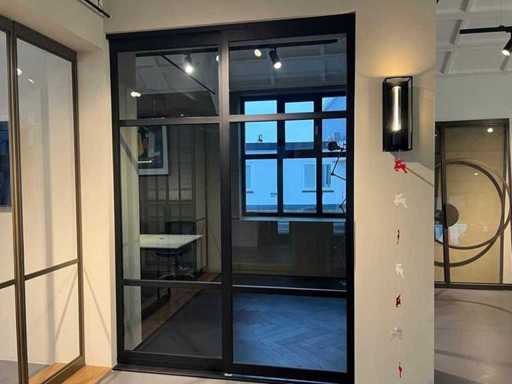 Skygate – Schiebetür mit festem Paneel 2740x1966 mm