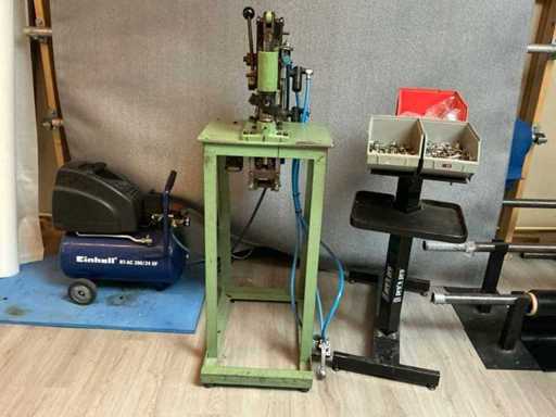 1996 Usine Union M90700PMO4 Punching machine with compressor