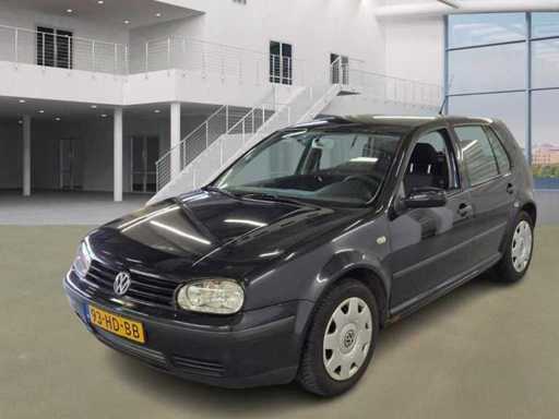 Volkswagen Golf 1.6-16V Trendline, 93-HD-BB