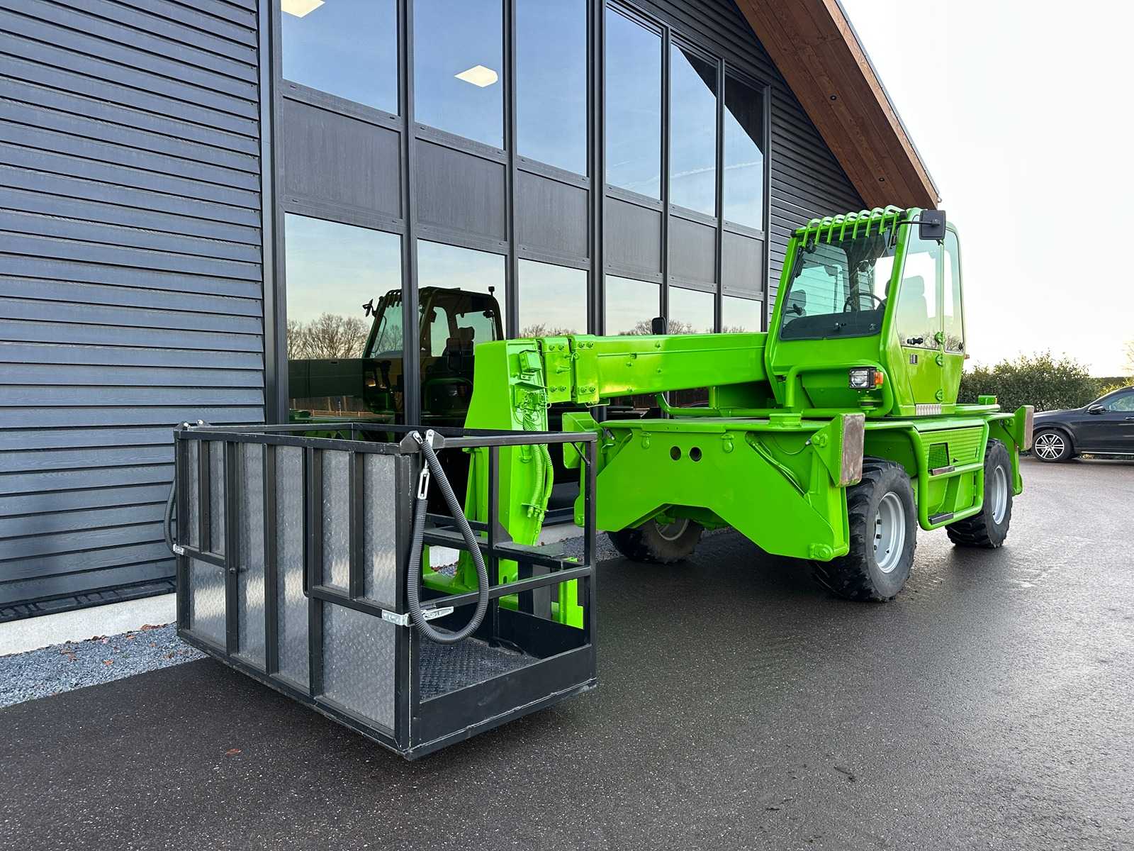 Merlo R30.16 Rotary Telehandler with Manbak TZG-62-V