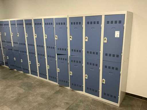 Schließfachschränke (4x)