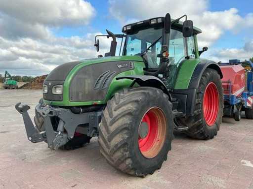 Trattore agricolo Valtra T163 a quattro ruote motrici 2014