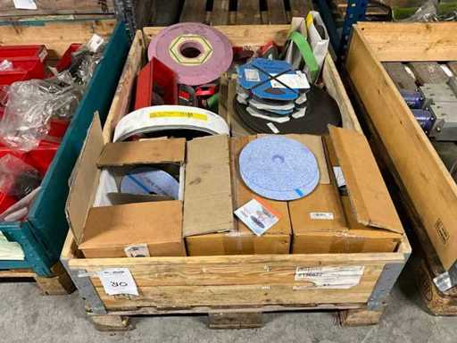 Varie ruote da levigatura, catene e canne