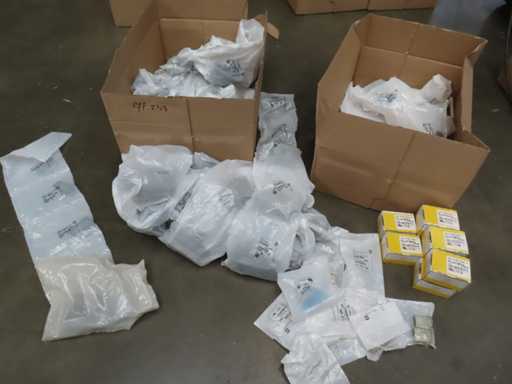 Lot of installation material - Harting