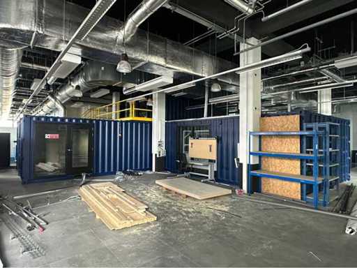 Kantoorunit ca 108m2 uit 8 20ft containers