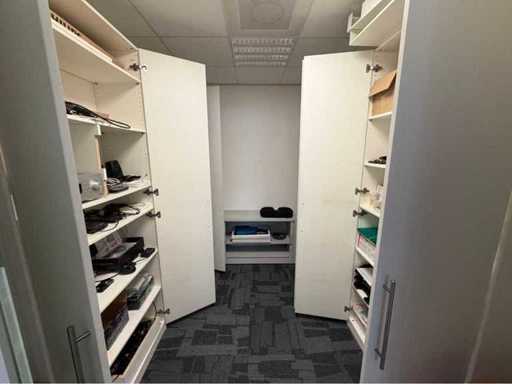 Forniture per ufficio e accessori audio